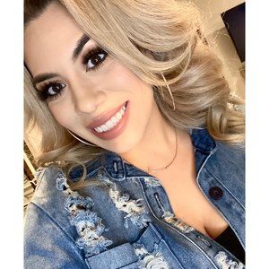 Meet your Posher, Stephanie
